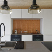 Küche mit Olivenholz Rückwand